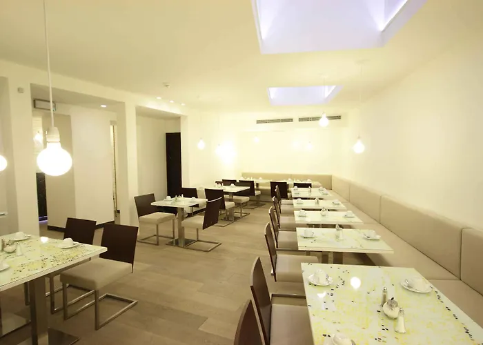 Pure White Hotel Praag